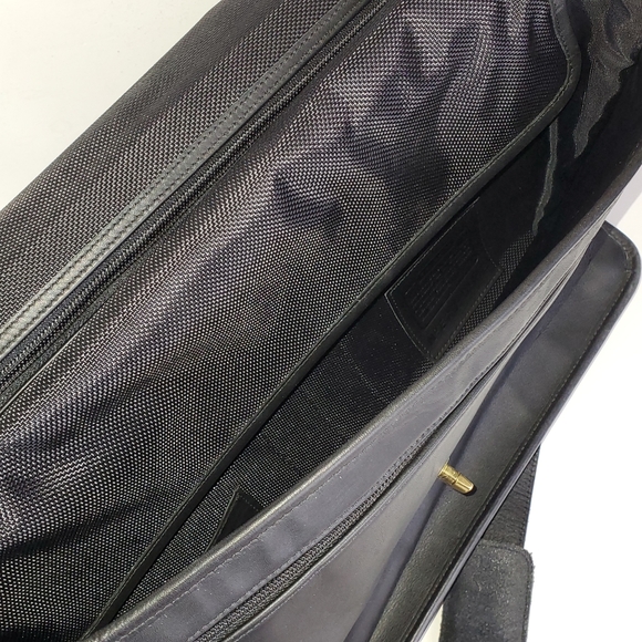 Coach Bags Vintage Coach Leather Cross Body Laptop Bag Poshmark
